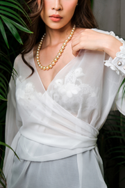 Áo quấn cổ tay họa tiết hoa