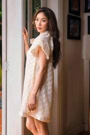 Váy họa tiết hoa thêu