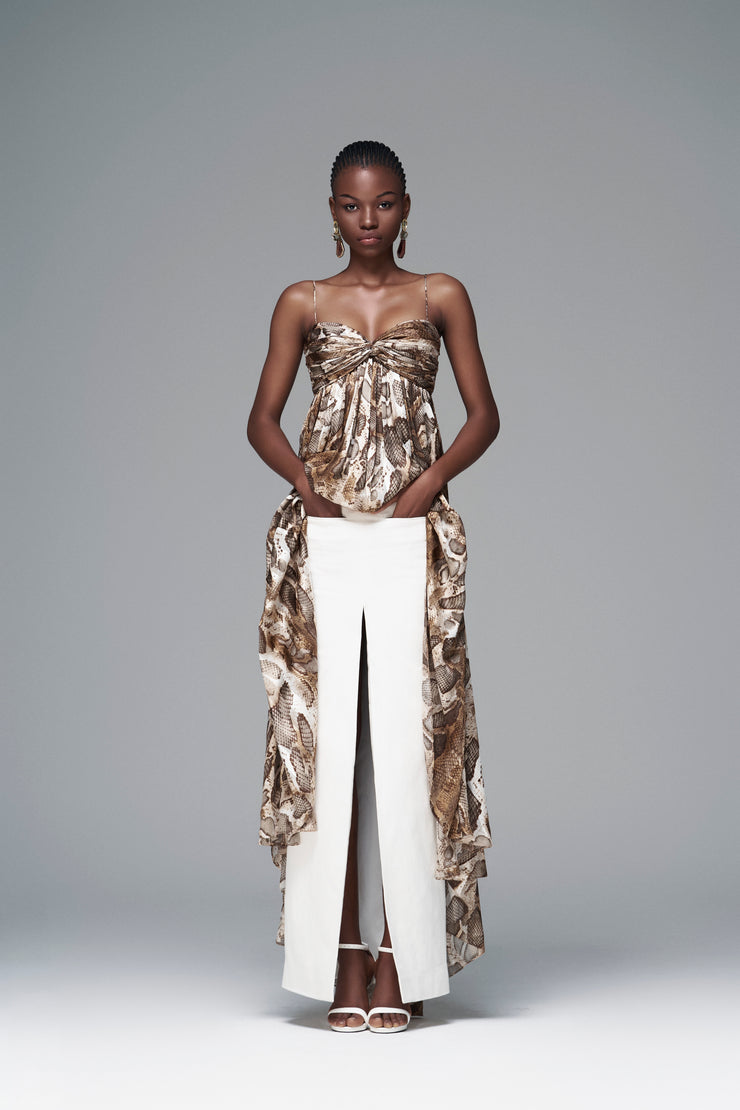 Chân váy xẻ cánh hoa nhạt