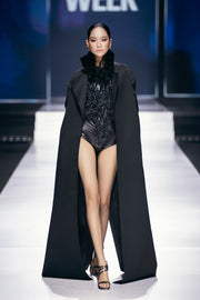 Bộ đồ liền thân tối màu