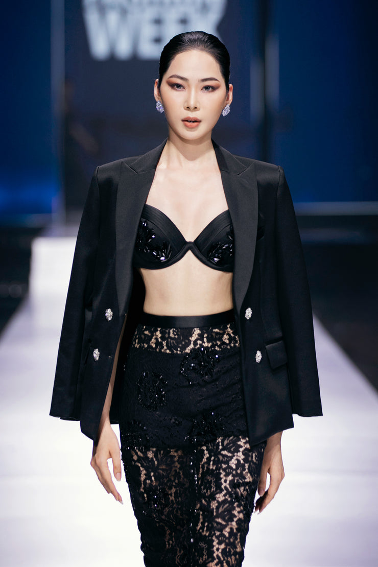 Áo lót ren tối màu