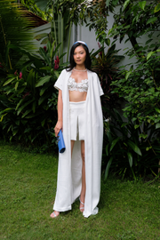 Áo khoác trắng rộng cài nút