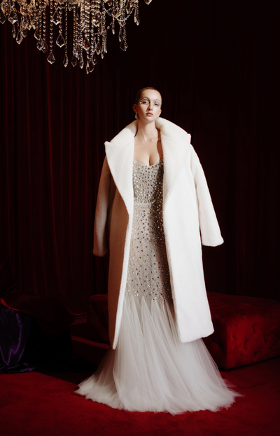 Áo khoác công chúa màu trắng