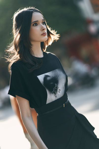 Áo thun Classy Tears