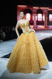 Chiếc váy 'I AM THE CROWN'