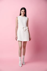 Váy ngọc trai trắng