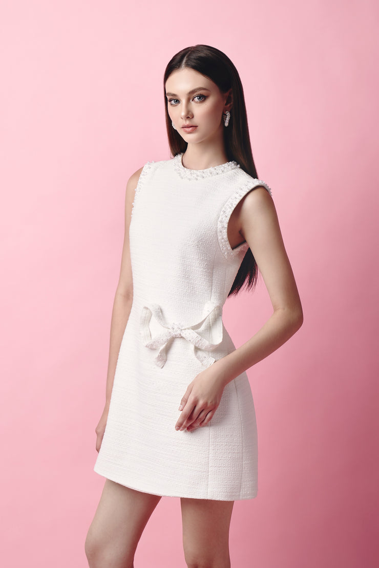 Váy ngọc trai trắng