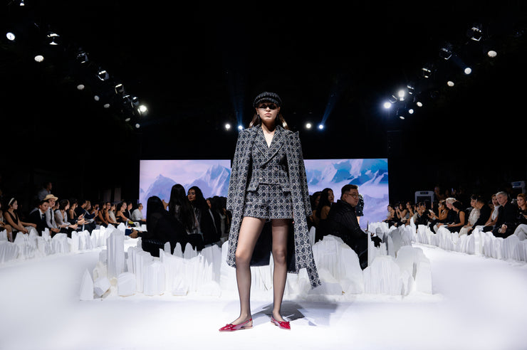 Bộ đồ liền thân băng sang trọng