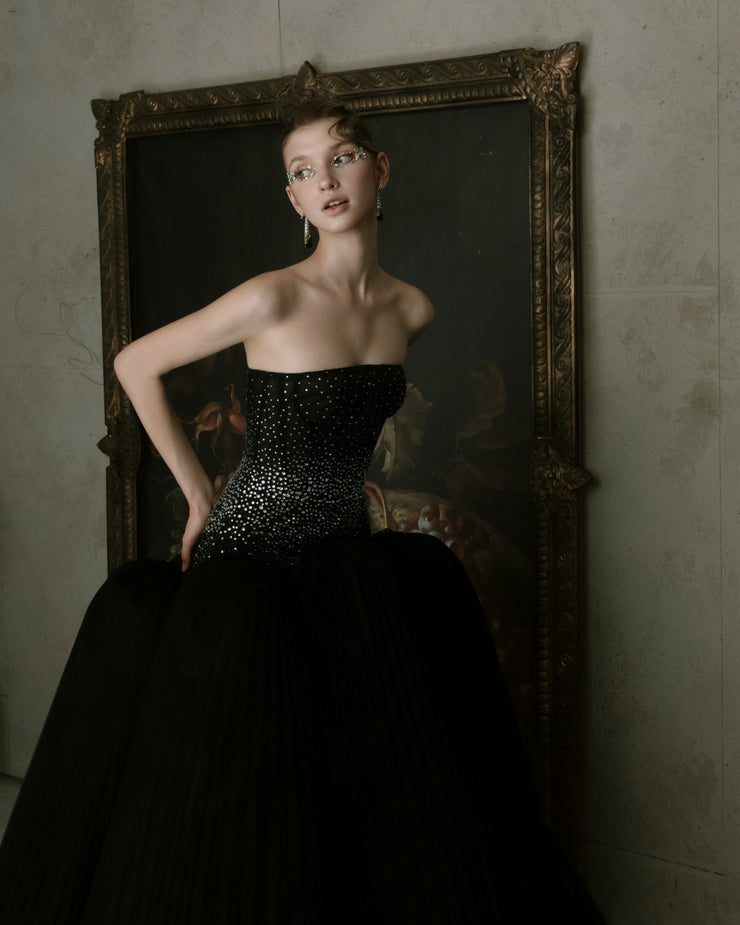 BLACK PEAKS DRESS