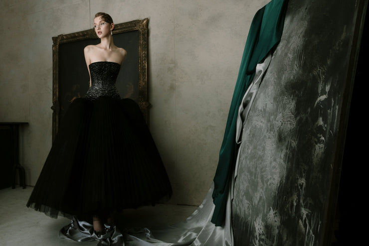 BLACK PEAKS DRESS