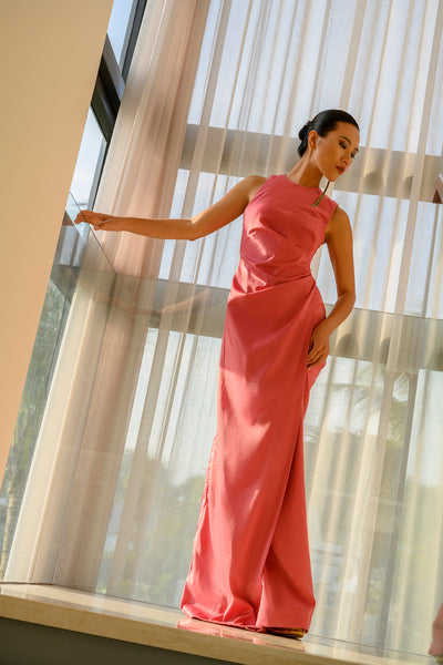 The Thu Gown